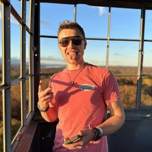 Meet your Posher, Josh